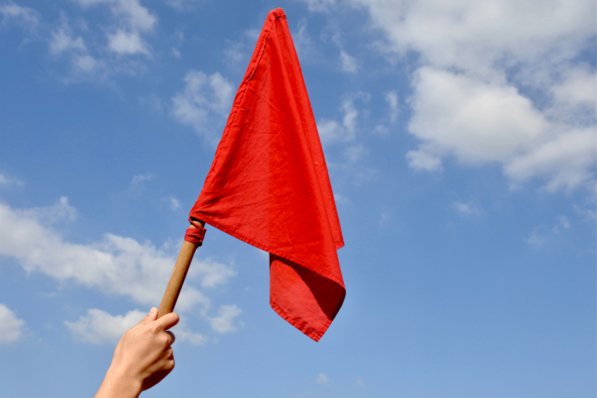 how-to-spot-red-flags-in-a-financial-advisor