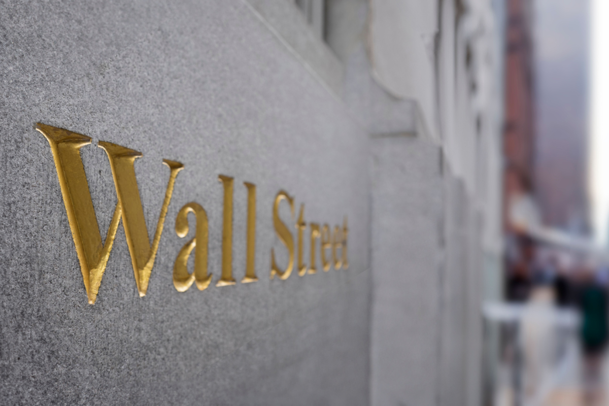 wall-street-falls-as-tariff-uncertainty-lifts-yields