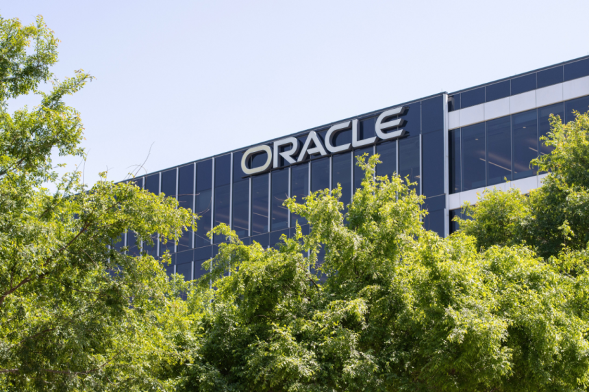 oracle-weighs-$38-billion-loan-plan-for-new-openai-data-centers