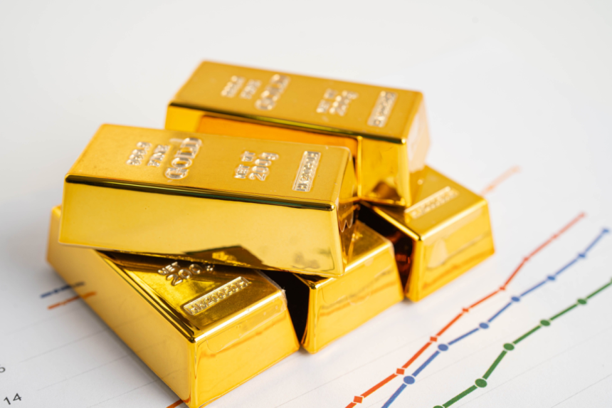 gold-hits-record-above-$4,800-as-trade-war-fears-grow