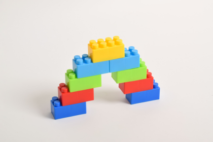lego-unveils-smart-bricks,-sparking-debate-on-play