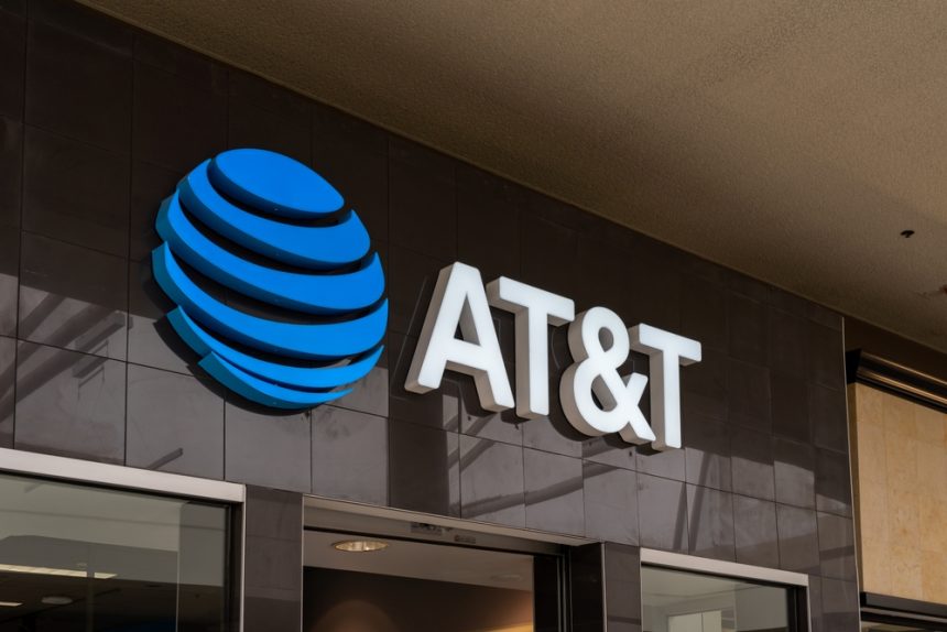 nyc-pension-funds-sue-at&t-over-blocked-vote