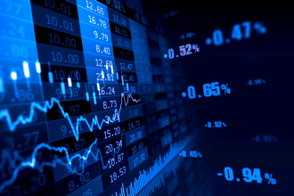 tech-sell-off-pushes-s&p-500-lower-as-amd-slumps