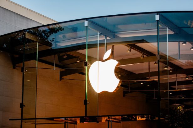 apple-refreshes-mac-lineup-with-m5-chips-and-new-displays