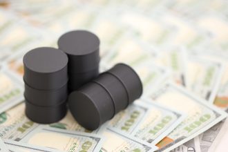 asia-bunker-fuel-tightens-as-hormuz-disruptions-bite