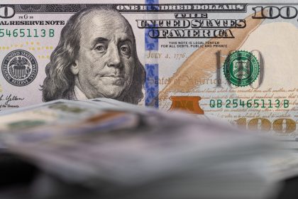 new-plan-would-cap-six-figure-social-security-payouts