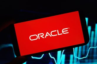 oracle-begins-major-job-cuts-amid-ai-strain