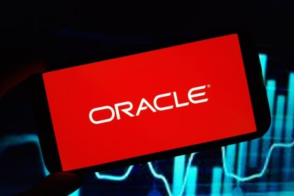 oracle-begins-major-job-cuts-amid-ai-strain