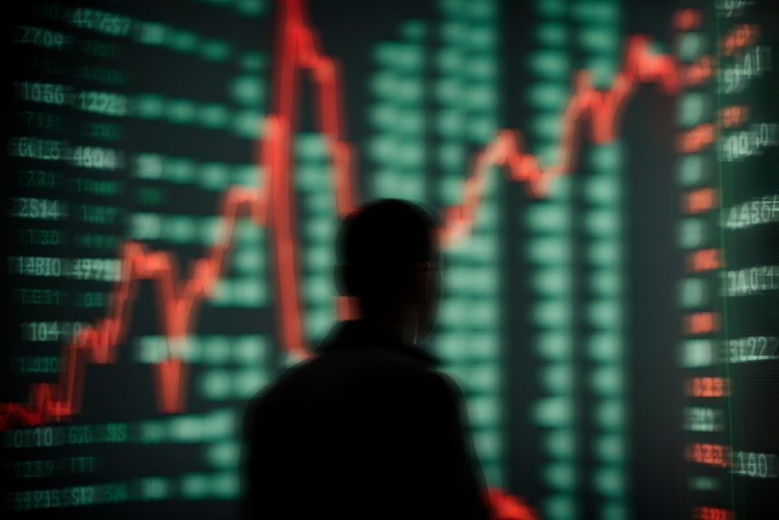 s&p-500-pares-losses-as-tech-and-defense-rebound